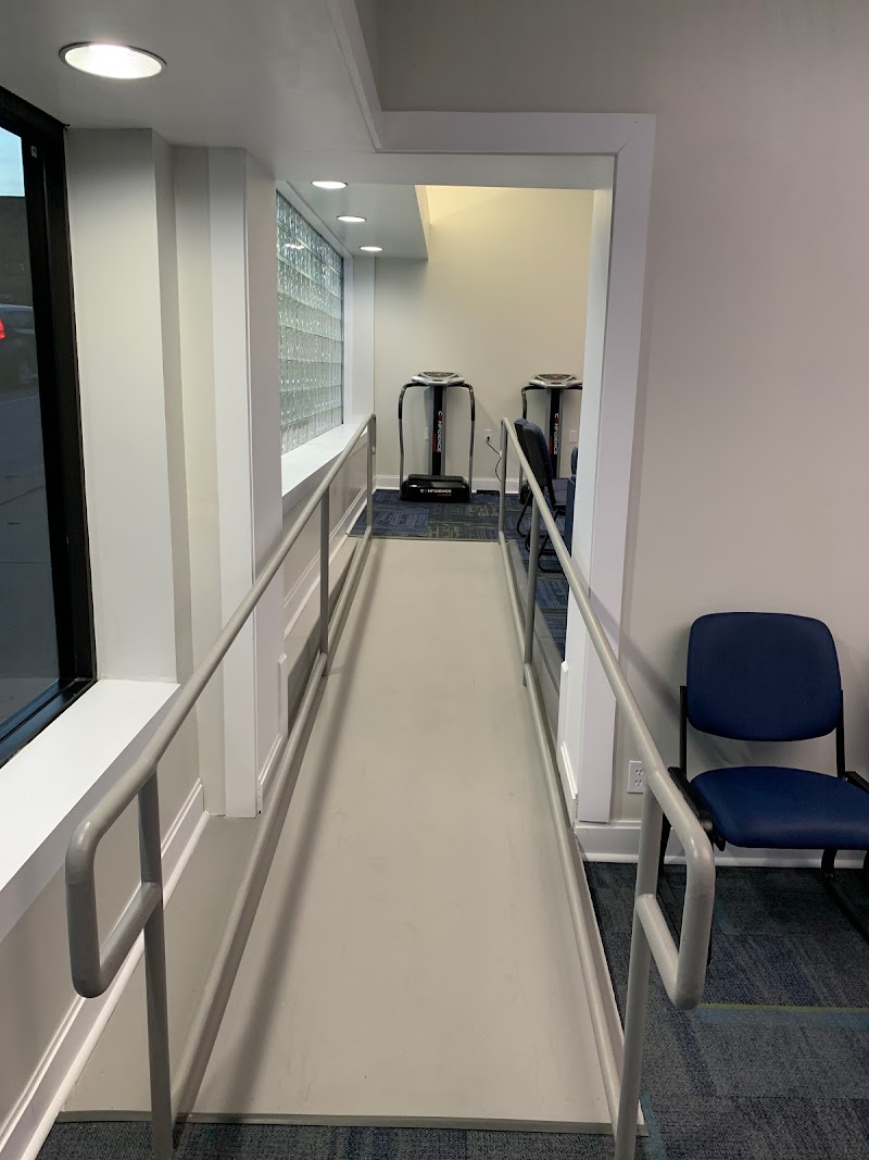 Injury Treatment Centers of Kansas City - Photo 3