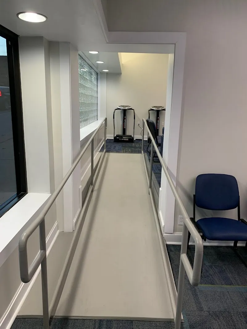 Injury Treatment Centers of Kansas City - Photo 3