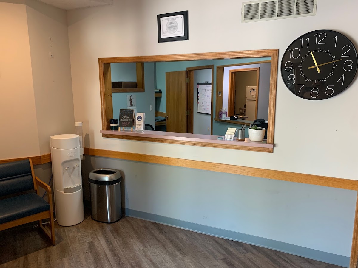 Mirror - Lawrence Outpatient & Work for Success Center - Photo 6