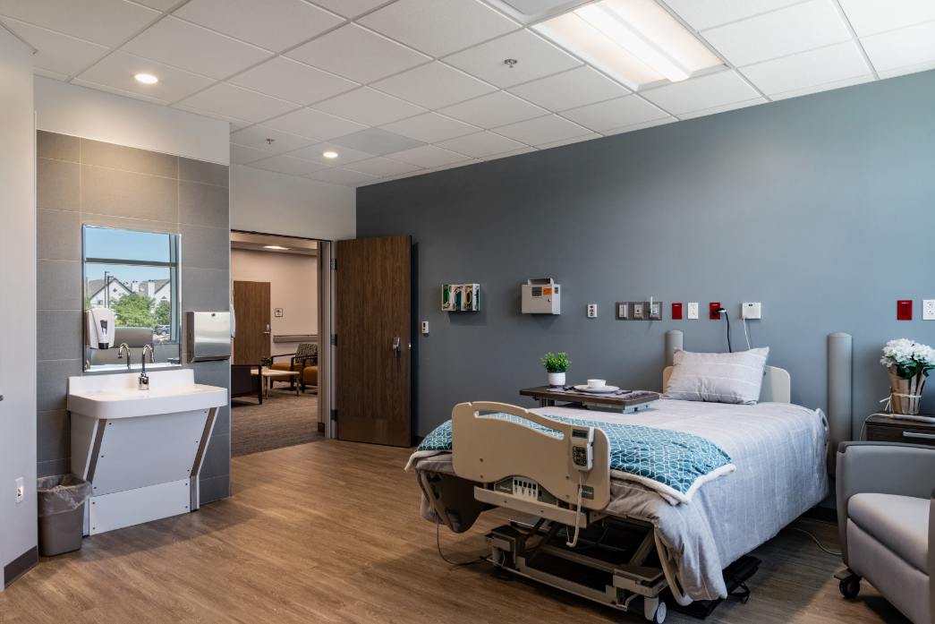 Johnson County Rehabilitation Hospital at Overland Park - Photo 2