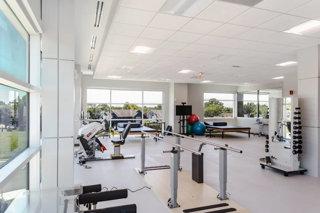 Johnson County Rehabilitation Hospital at Overland Park - Photo 4