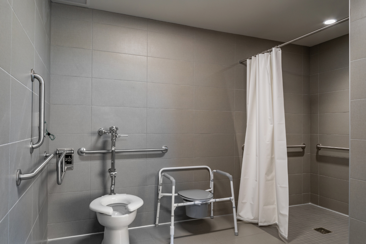 Johnson County Rehabilitation Hospital at Overland Park - Photo 5