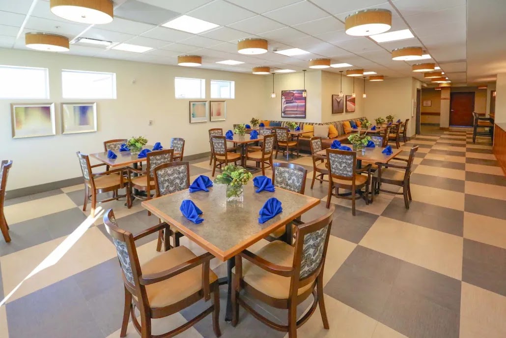 Shawnee Post Acute and Rehabilitation Center - Photo 6